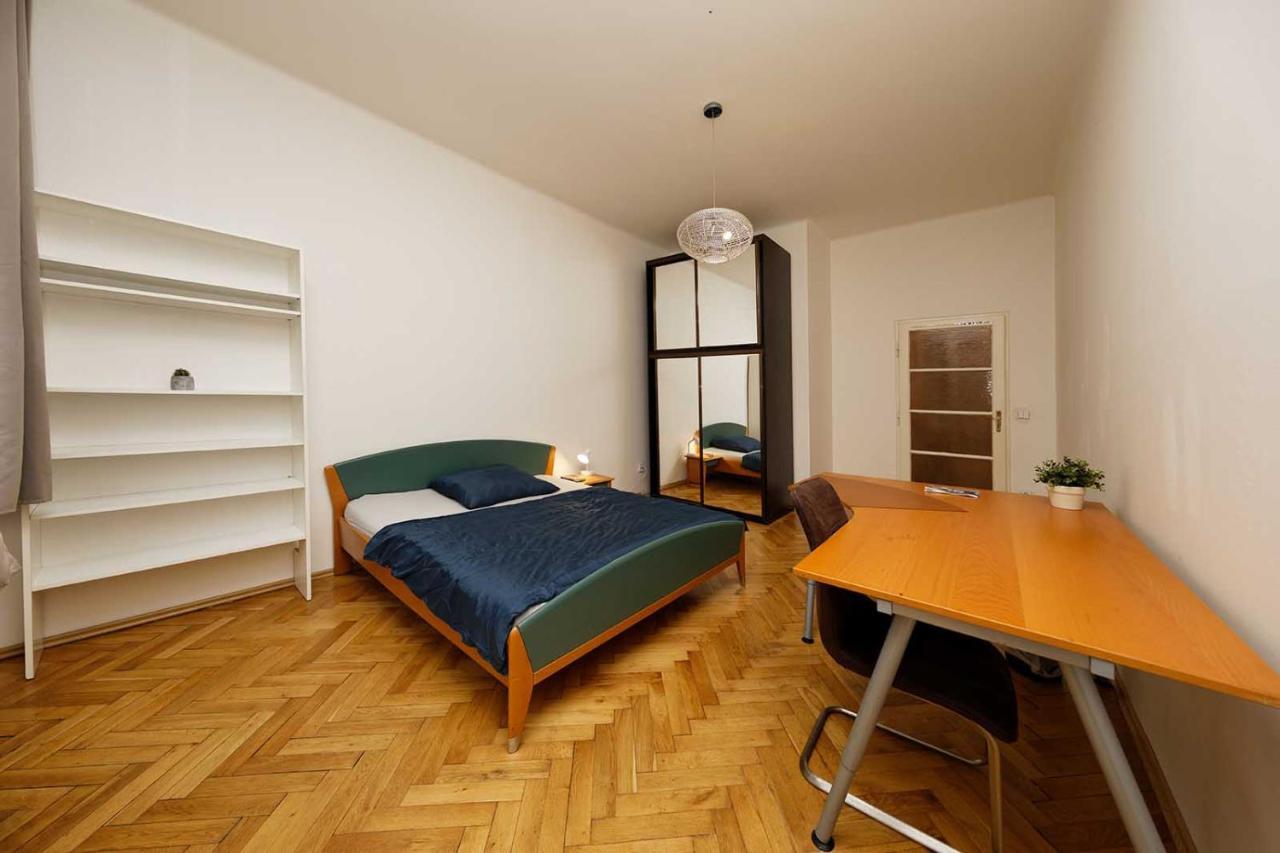 Apartments Vorsilska Praag Buitenkant foto