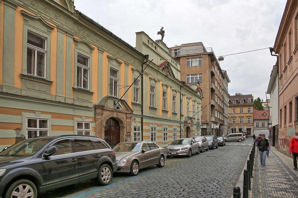 Apartments Vorsilska Praag Buitenkant foto