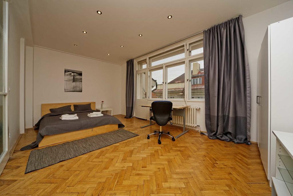 Apartments Vorsilska Praag Kamer foto
